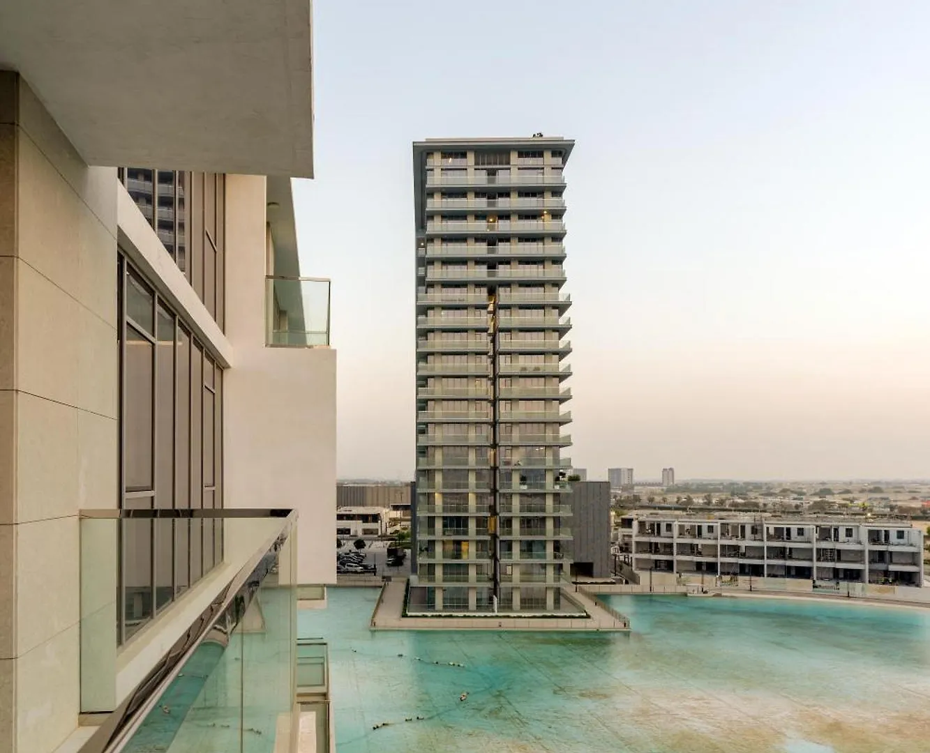 2 Bed Apt In District One Dubai - Lagoon Views