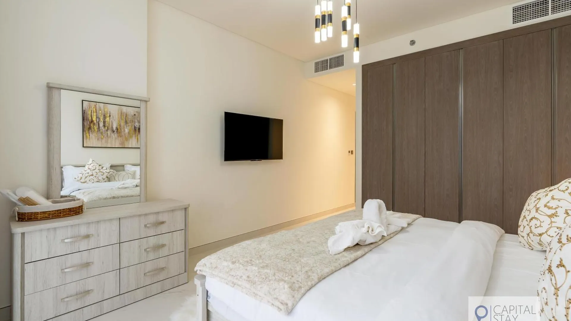 2 Bed Apt In District One Dubai - Lagoon Views Apartment
